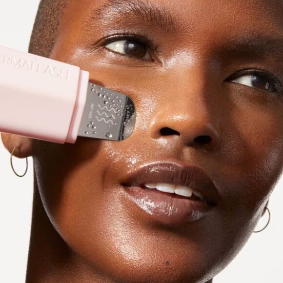 NWT Dermaflash DERMAPORE+ Ultrasonic Pore Extractor & Serum Infuser - Picture 2 of 6